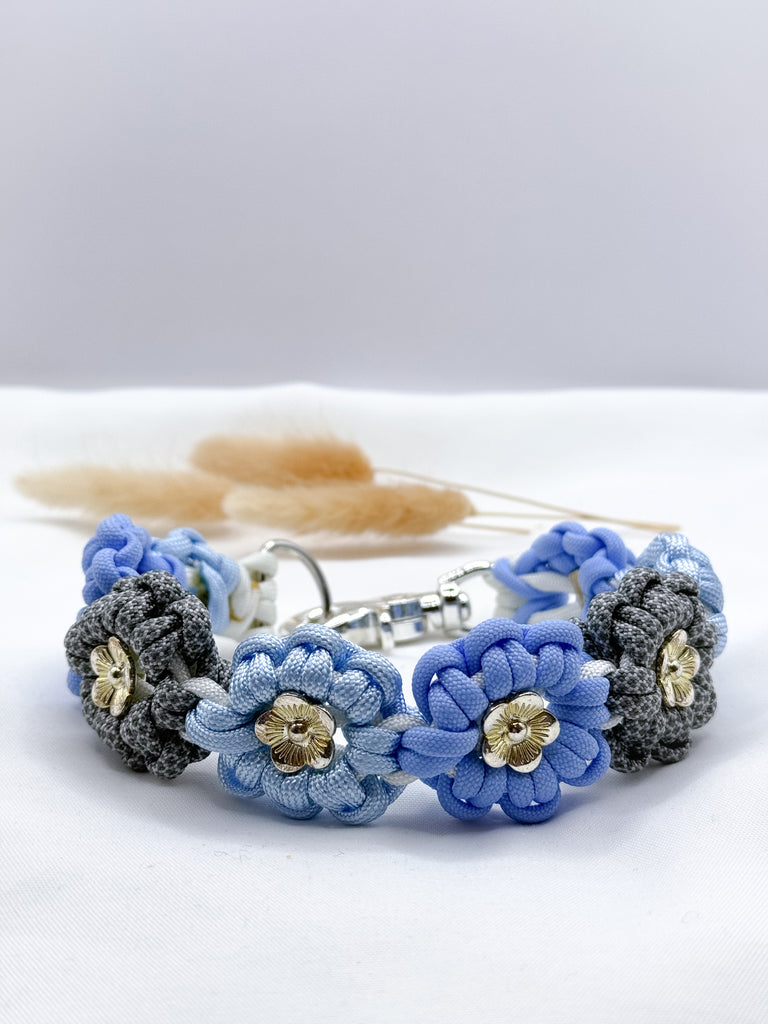 Blumenhalsband Flora babyblau Gr. M - Peppaw Dogshop